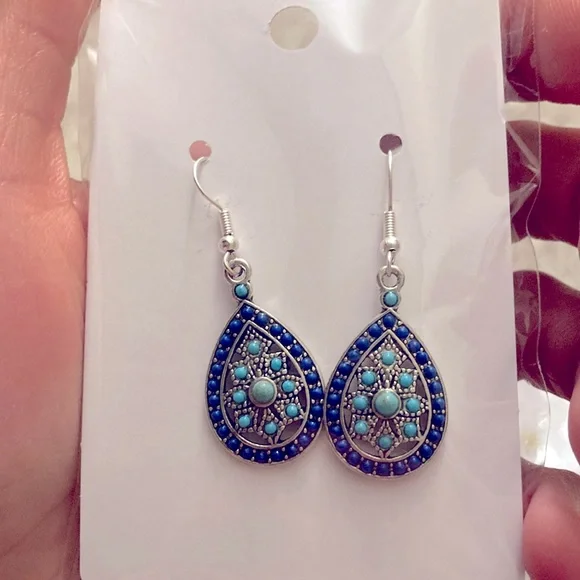 Bohemian style earrings - Picture 1 of 3